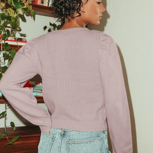 🆕 Lulu’s DUSTY LAVENDER KNIT PUFF SLEEVE SWEATER - Picture 3 of 7